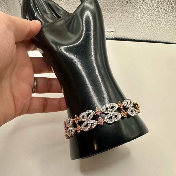 Jackie Kennedy JBK Elegant Gold and Silver Women's Bracelet - Picture 4 of 6